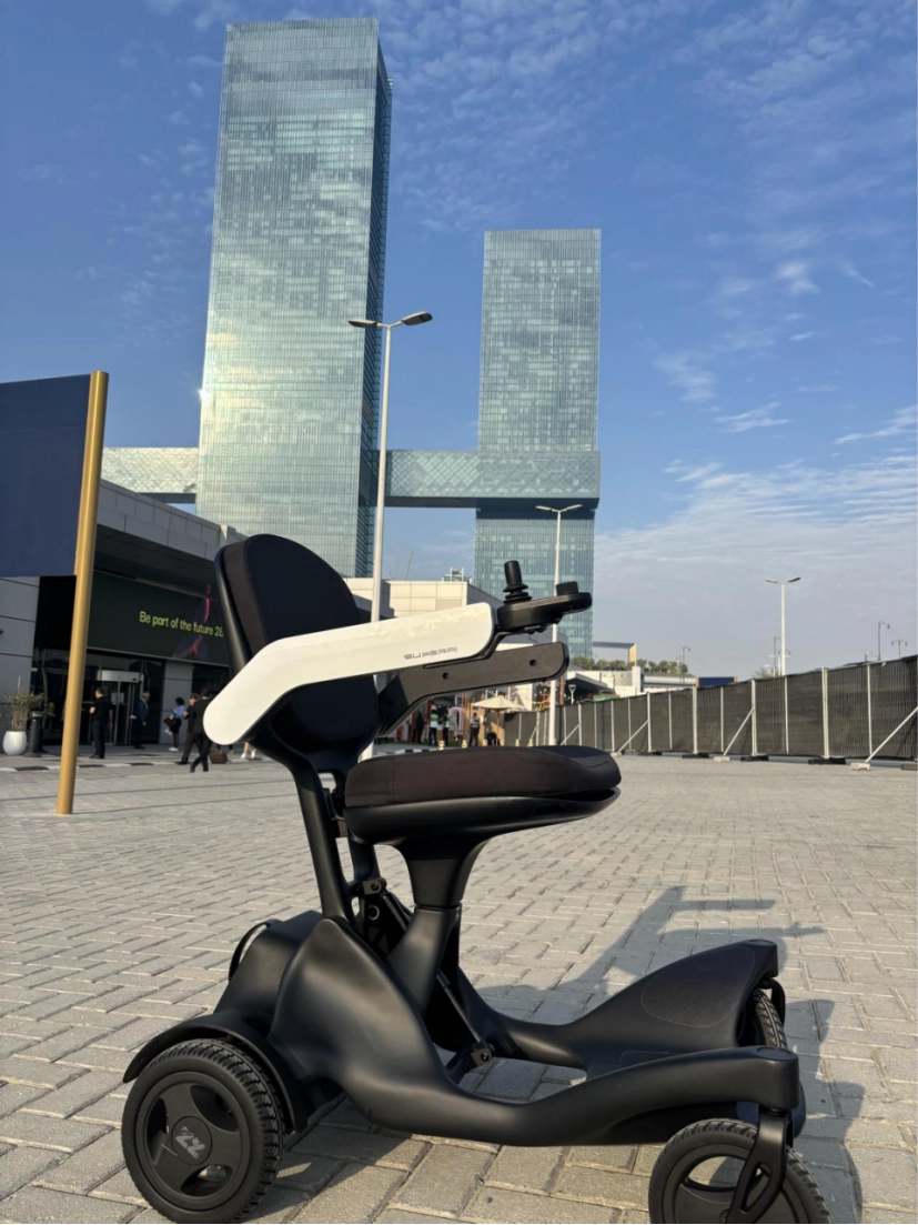 2Electric Lightweight Folding Wheelchairs