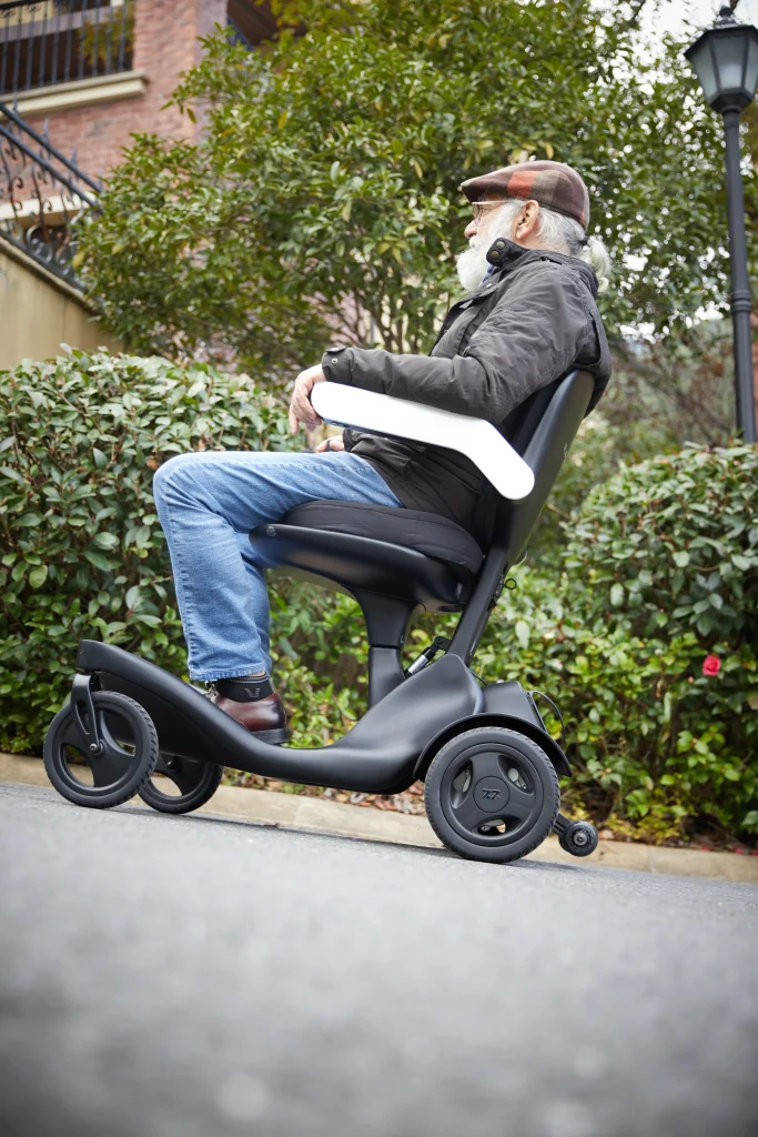 Advantages of Electric Wheelchairs