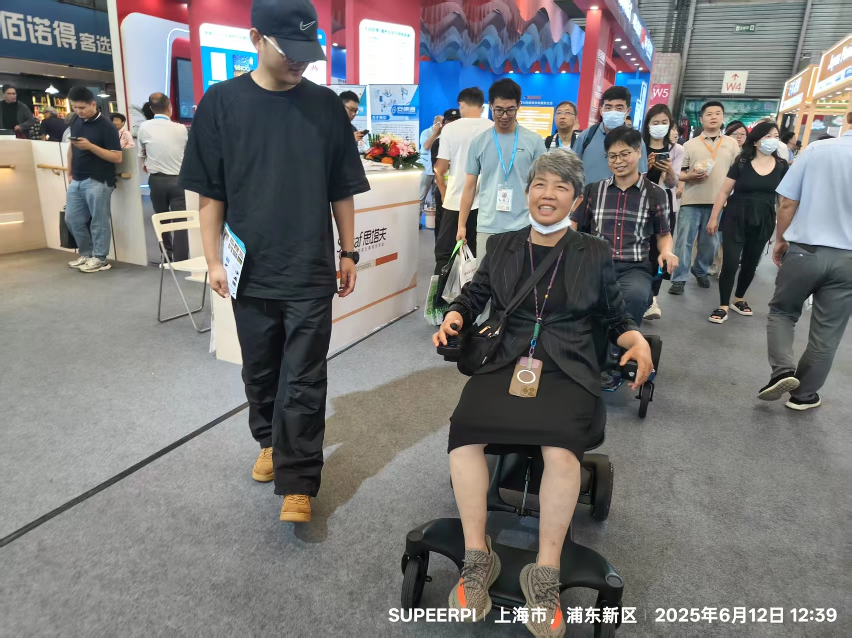 4CHINA AID 2025 SUPERPI’s Lightweight Electric Wheelchairs