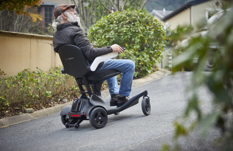 SUPERPI Electric Wheelchair on Inclines