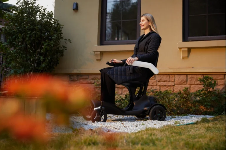 1Electric Lightweight Folding Wheelchairs