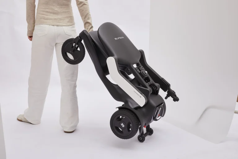 How Smart Mobility Devices Improve Elderly Independence