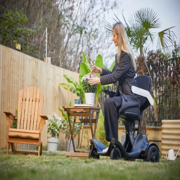 Fast Electric Wheelchair vs Mobility Scooter Which Gets You There Quicker in the Real World